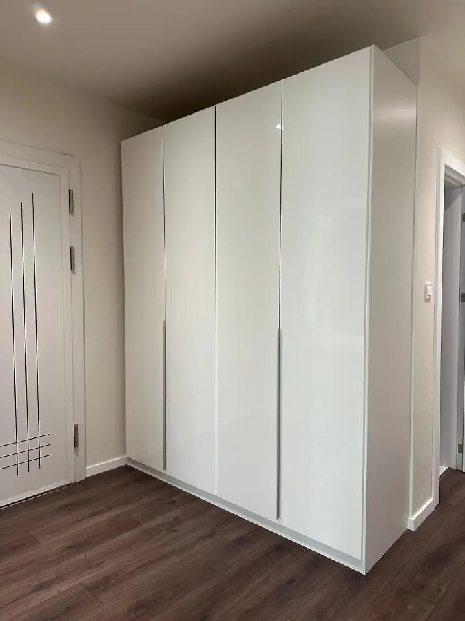 New Luxury Furnished Apartment - Beach, Varna Center & Fast Wi-Fi